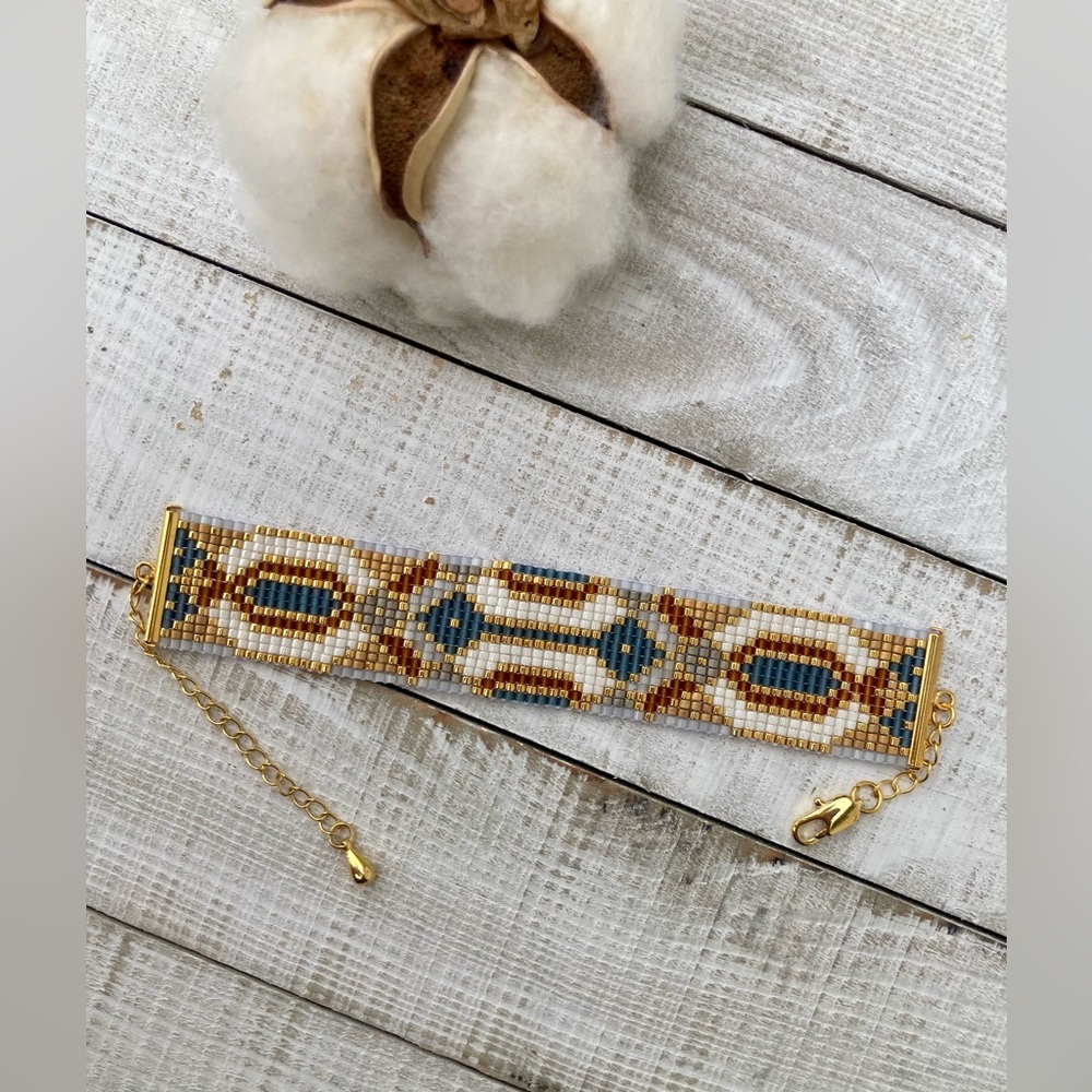 SANSA beaded loom bracelet with adjustable closure